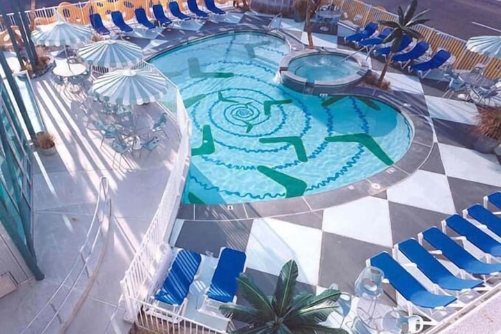 Pool 32 of 37