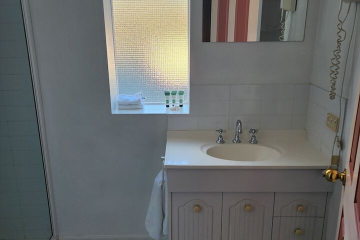 Room 54 of 89