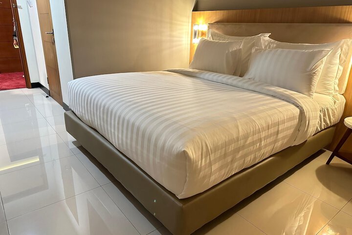 Room 14 of 36