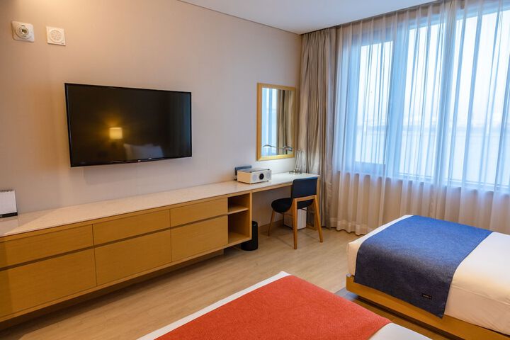Room 15 of 72