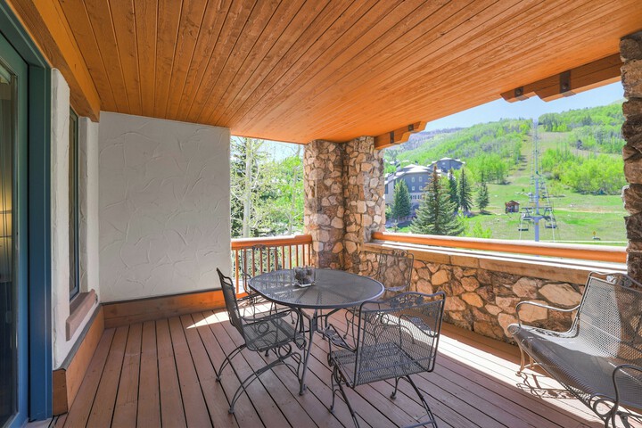 Terrace/Patio 111 of 182