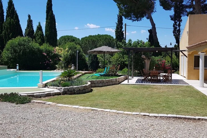 Pool 10 of 13