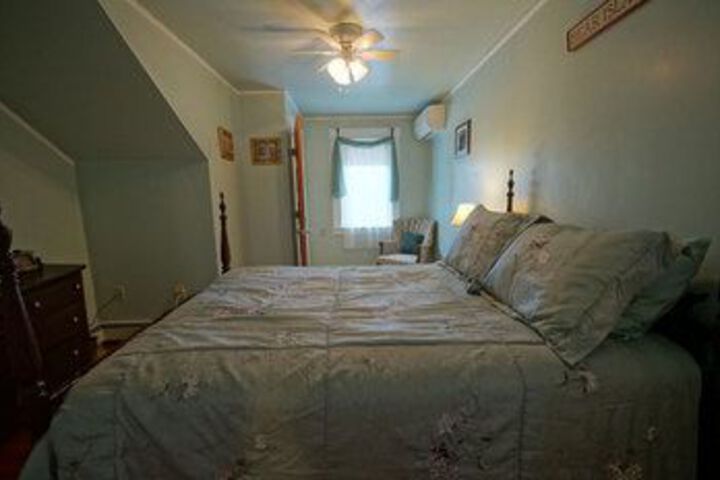Room 16 of 39