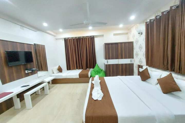 Room 7 of 28