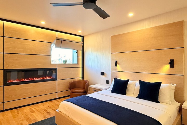 Room 95 of 206