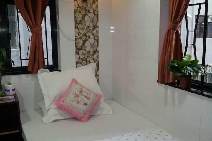 Room 14 of 33