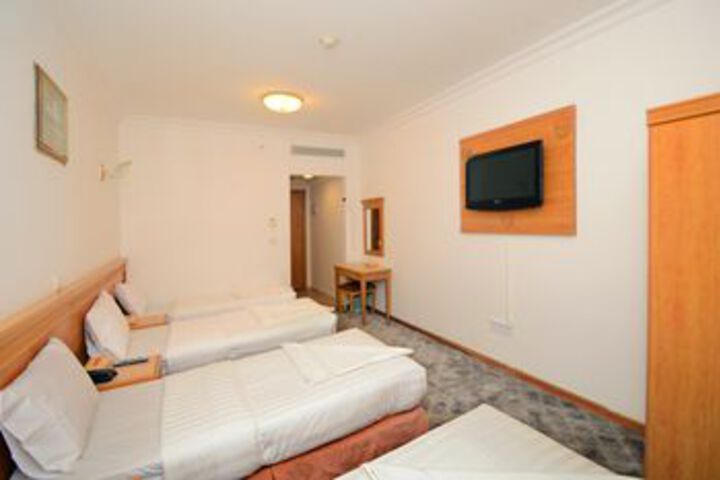 Room 8 of 21