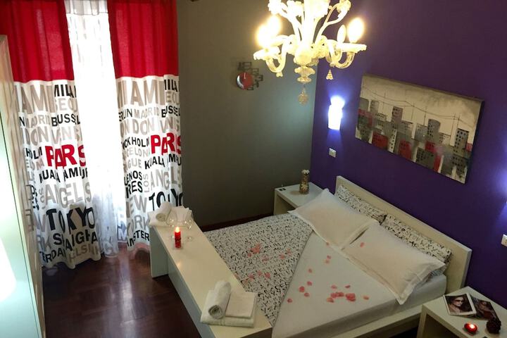Room 4 of 27