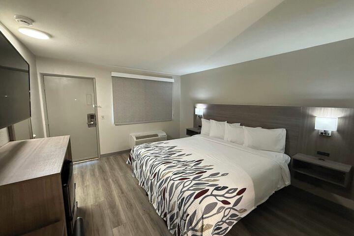 Room 5 of 26