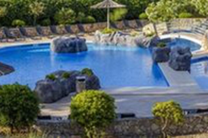Pool 52 of 70