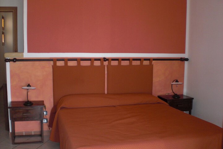 Room 5 of 35