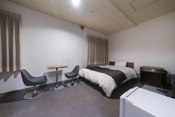 Room 25 of 62