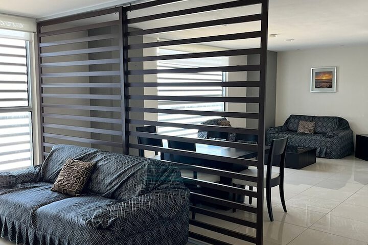 Room 14 of 27