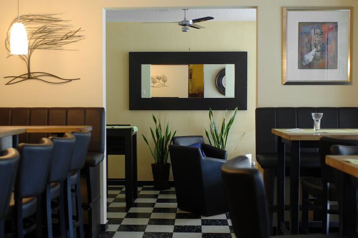Lobby lounge