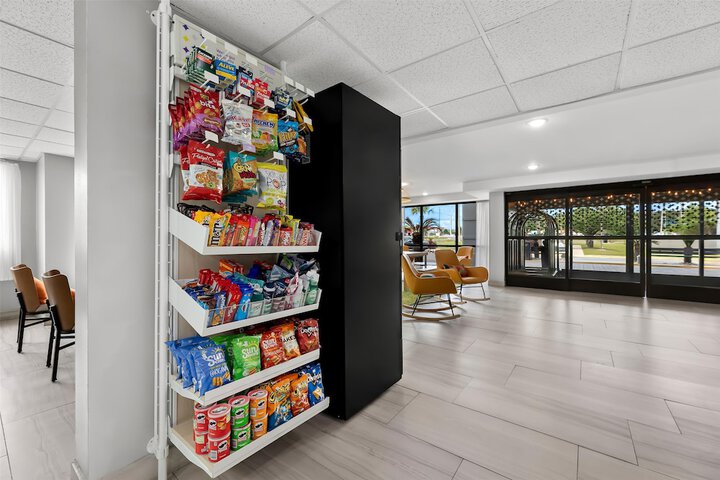 Snack bar