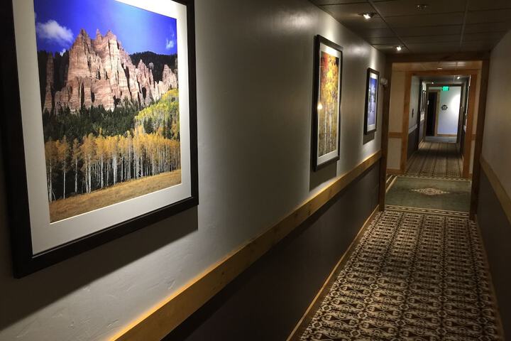 Ballroom/Hall 78 of 107