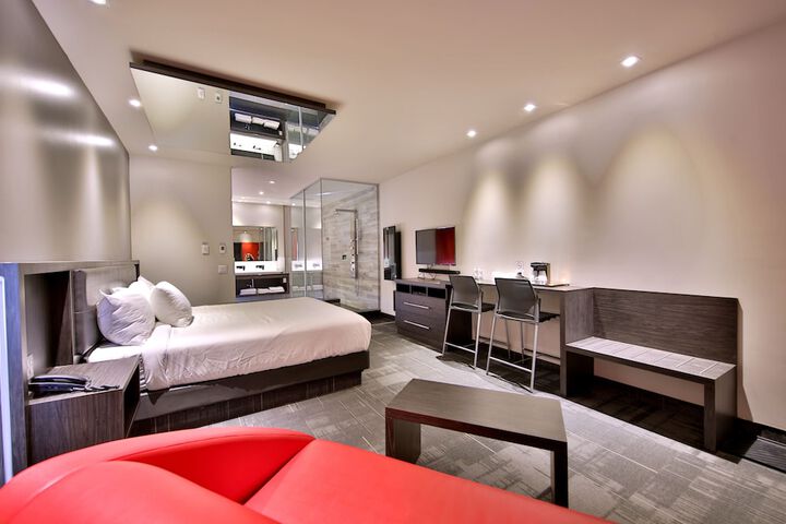 Room 6 of 29