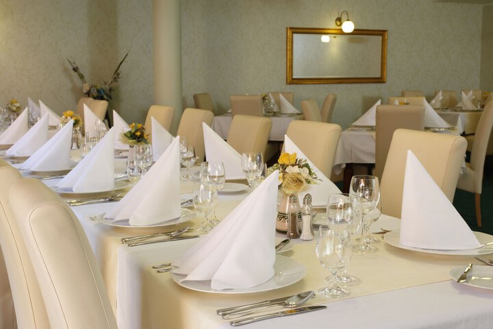 Banquet hall