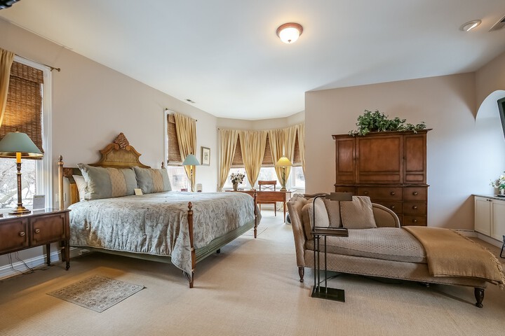 Room 15 of 43