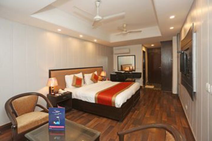 Room 18 of 31