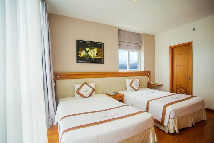 Room 27 of 49