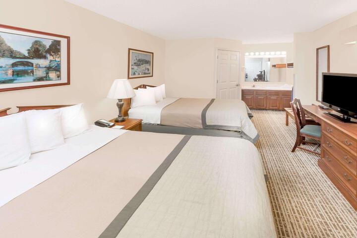 Double Accessible King Size Bed (4 of 11)