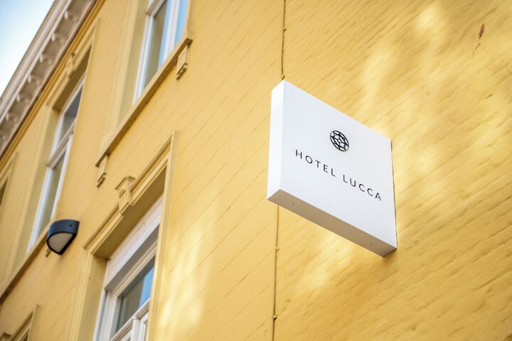 Hotel 146 of 148