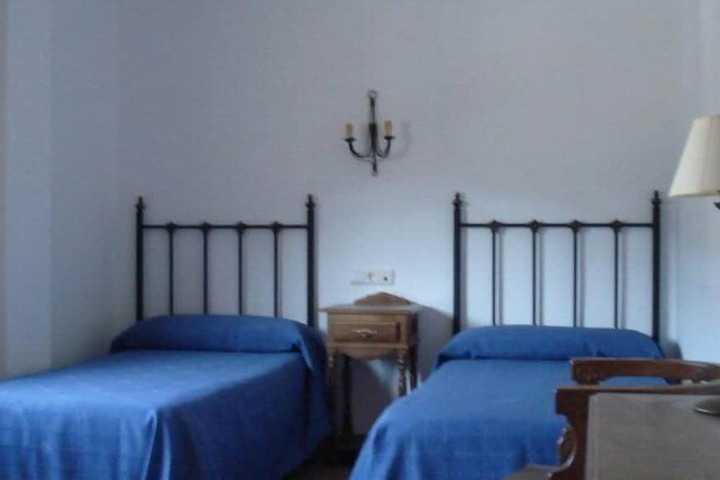 Room 11 of 13