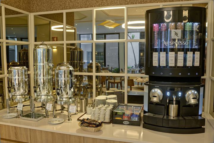 Breakfast/Coffee Service 54 of 86