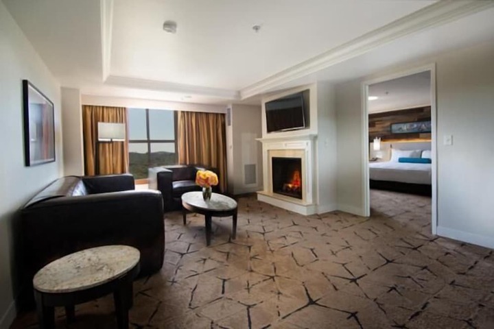 Room 11 of 30