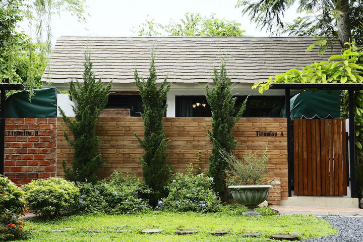 Ginger Bread House - Pet Lover Resort in Nakhon Nayok