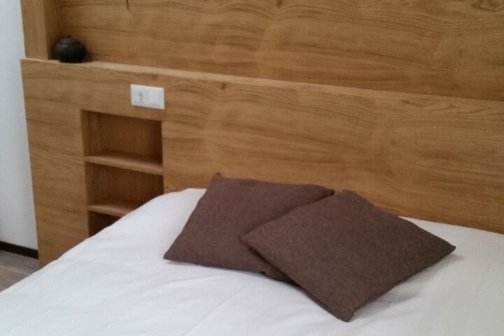Room 2 of 63