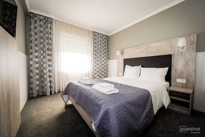 Room 13 of 54