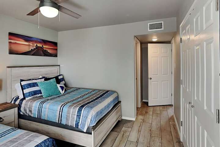 Room 2 of 84