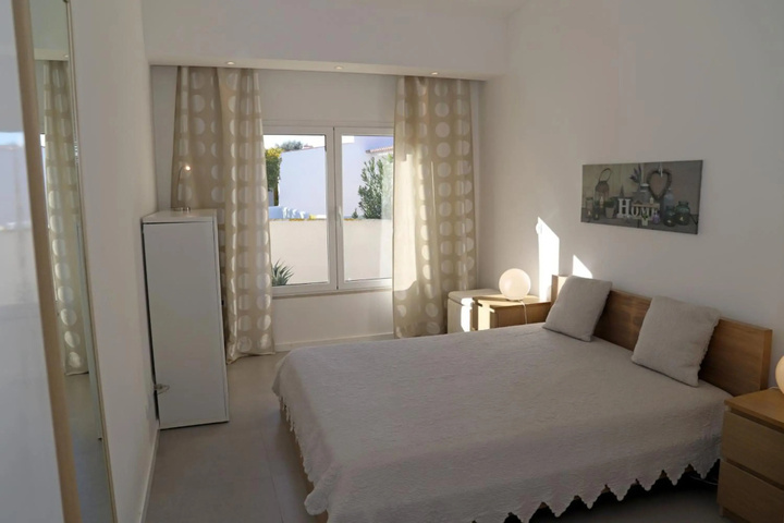 Room 4 of 13
