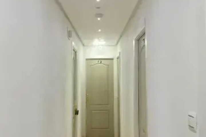 Room 10 of 11