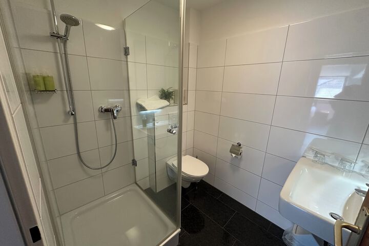 Room 16 of 20