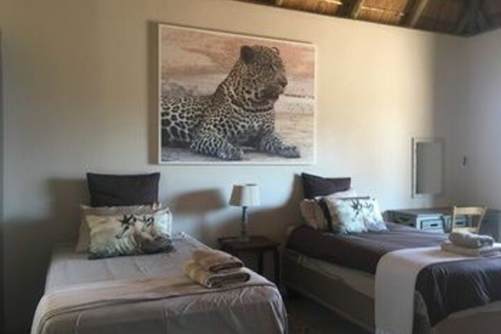 Room 4 of 11