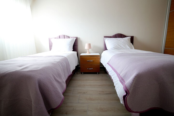 Room 32 of 74