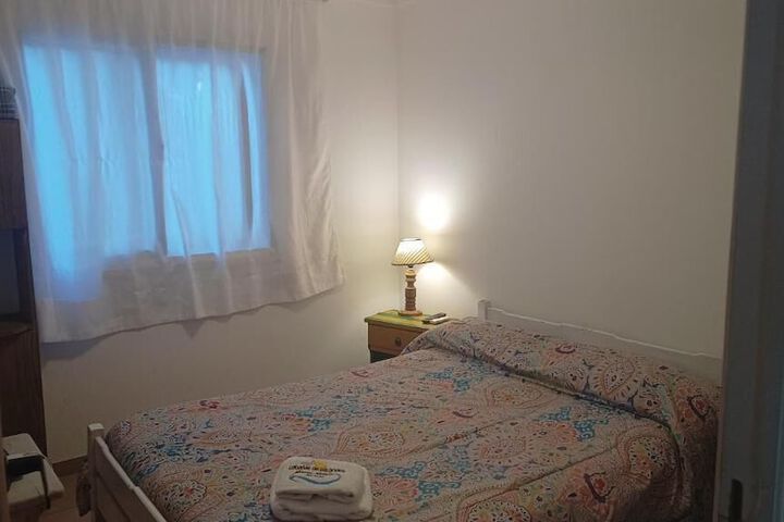 Room 2 of 28