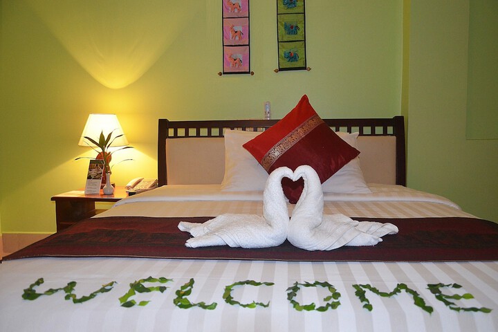 Room 18 of 65