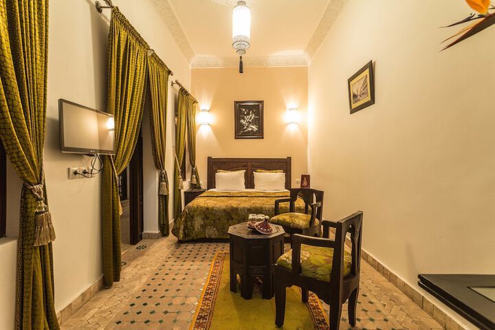 Room 10 of 85