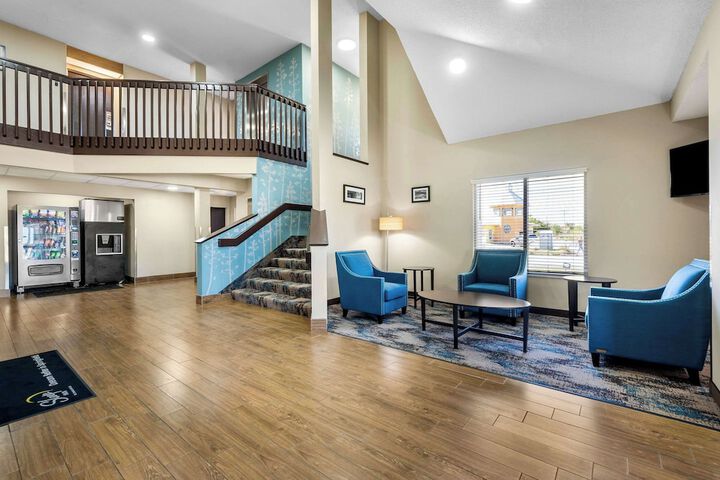 Hotel Interior 7 of 36