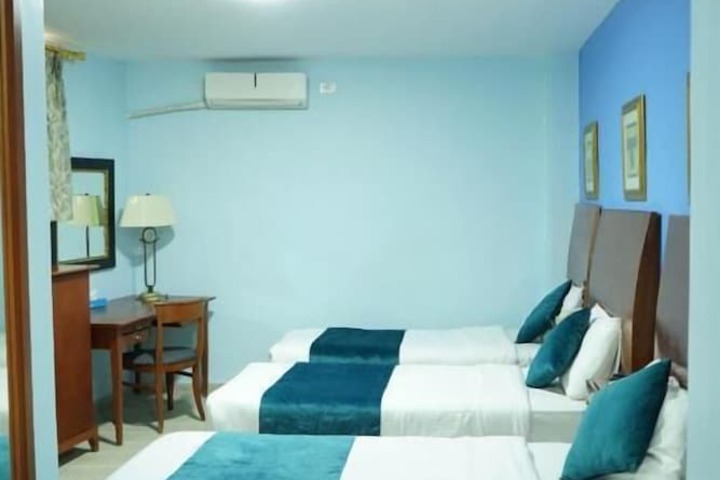 Room 9 of 49