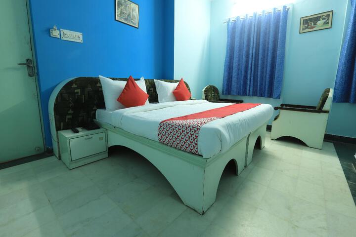 Room 2 of 5
