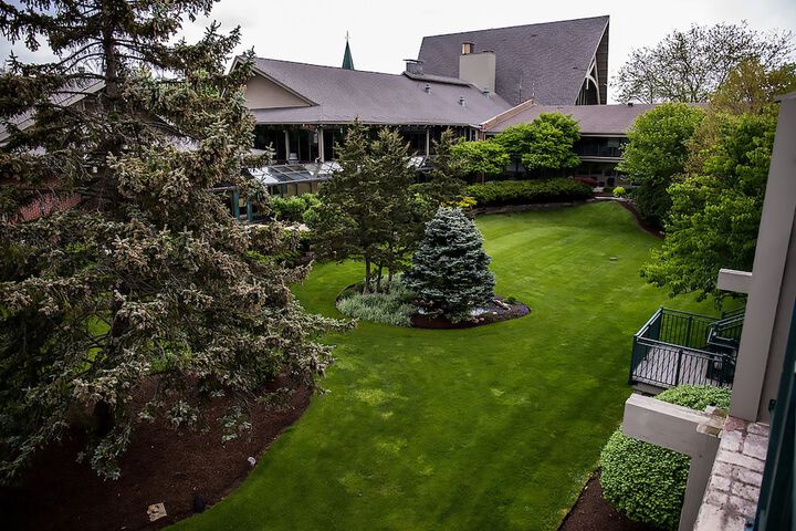 1 King Bed Resort View (4 of 9)