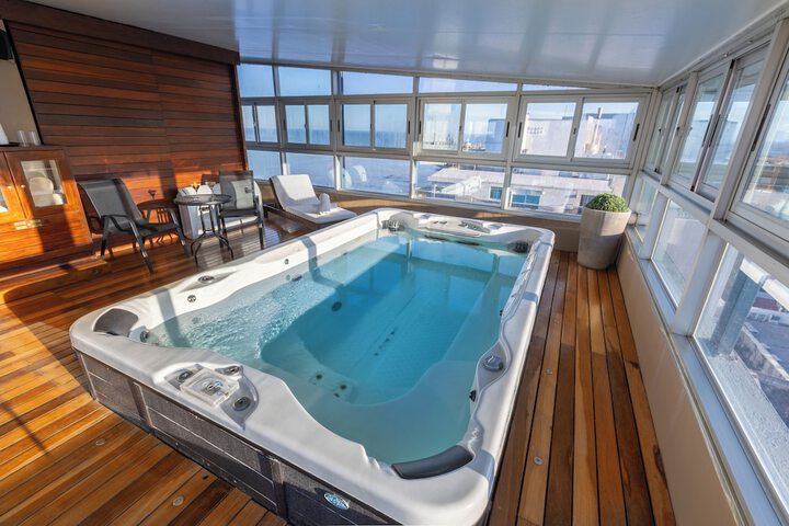 Pool Hotel
