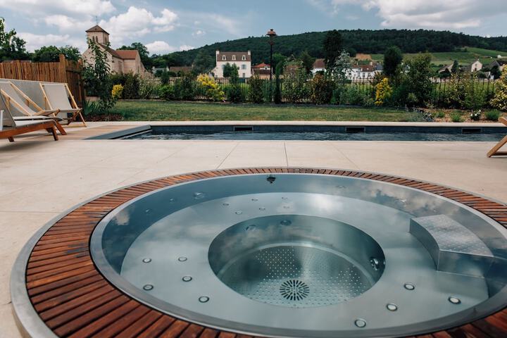 Spa 14 of 33