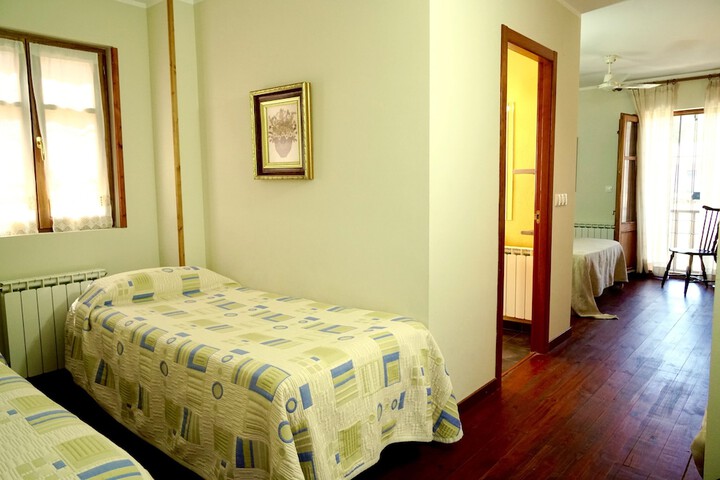 Room 8 of 32