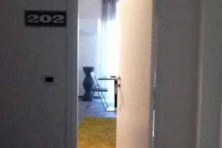 Room 12 of 13